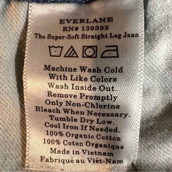 EVERLANE JEANS, Women’s Sz 31 Reg., Blue Lt. Wash Super-Soft Straight Leg Jeans. - Picture 9 of 13